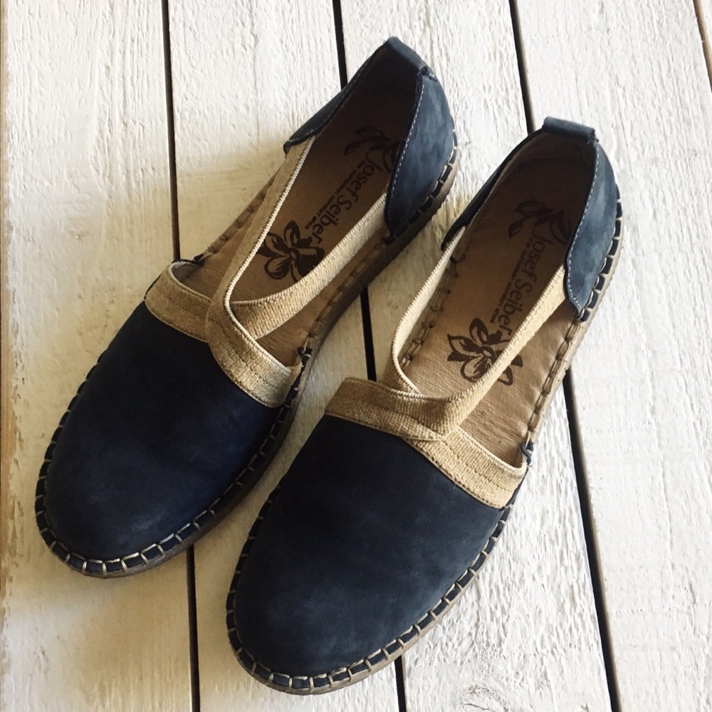 🌻Josef Siebel Suede Navy  Closed Toe  (C011)